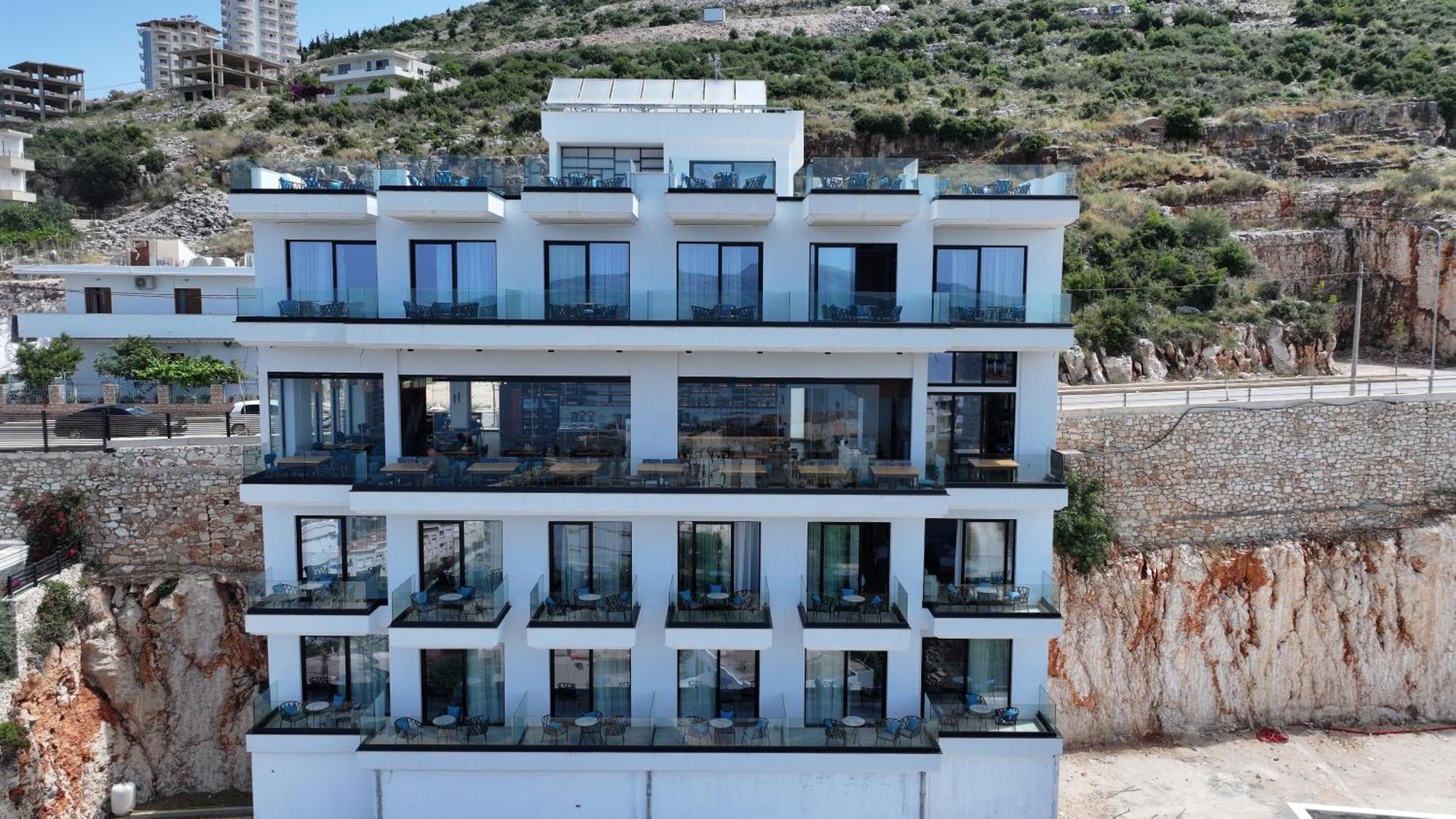 Litan Hotel Sarandë Exterior foto