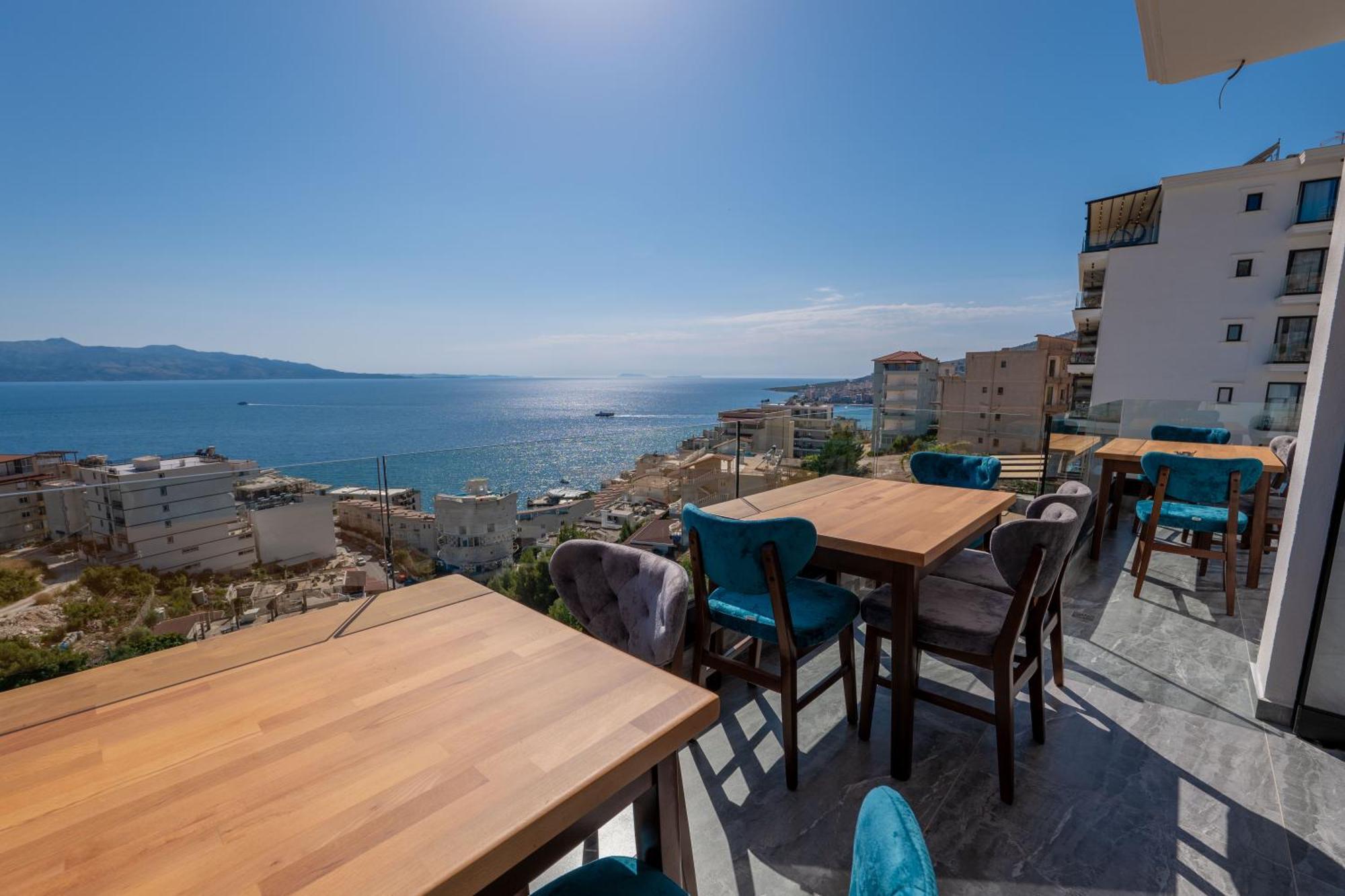 Litan Hotel Sarandë Exterior foto